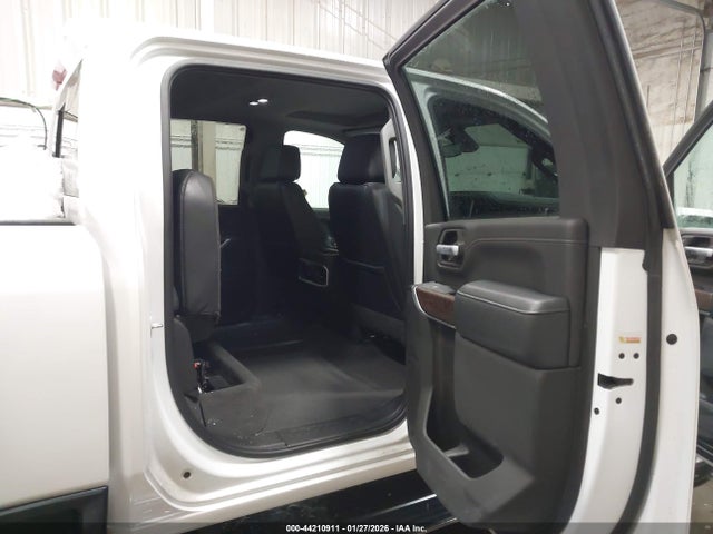 1GT49REY4NF265311 GMC Sierra 2500hd 4wd Standard Bed Denali