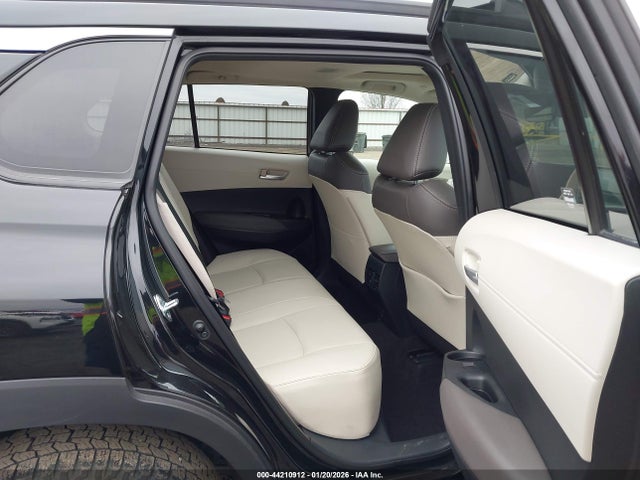 7MUDAABG5PV051781 Toyota Corolla Cross Xle