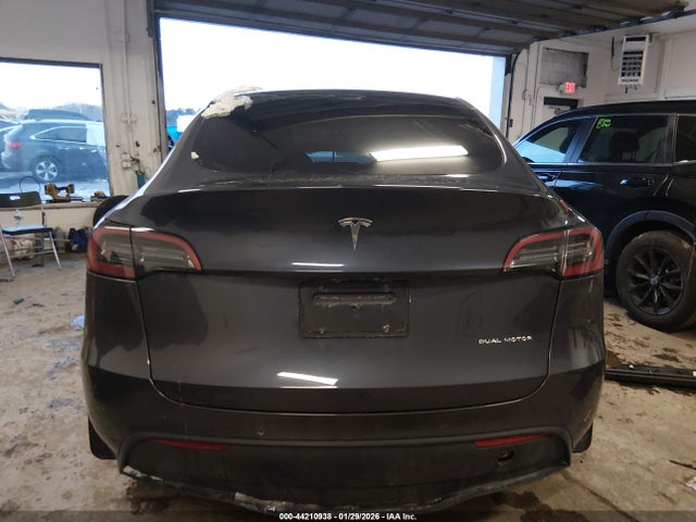 7SAYGAEE3NF468292 Tesla Model Y Long Range Dual Motor All-wheel Drive