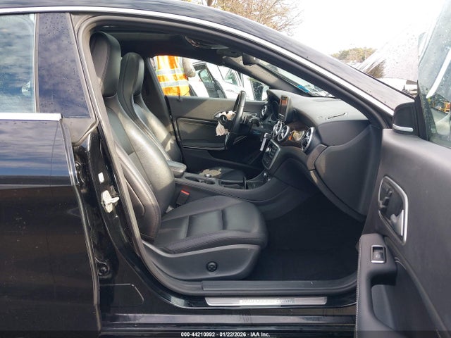 2014 Mercedes-benz Cla 250 4matic მანქანა იყიდება აუქციონზე, vin: WDDSJ4GB3EN079801, აუქციონის ნომერი: 44210992