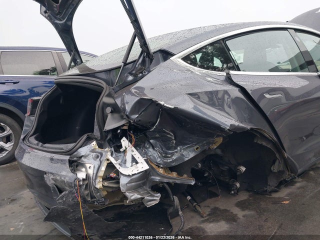 2020 TESLA MODEL 3 5YJ3E1EB1LF800777 Photo 5