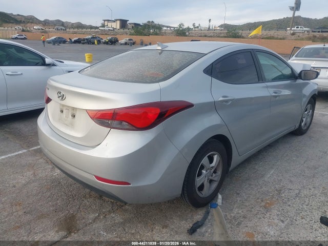 5NPDH4AE2FH583372 Hyundai ELANTRA SE