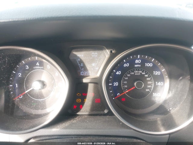 5NPDH4AE2FH583372 Hyundai ELANTRA SE