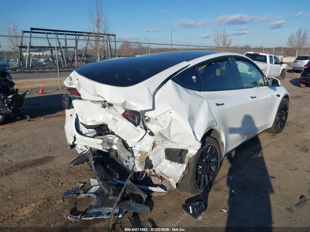 2023 TESLA MODEL Y 7SAYGDEE2PA031711 Photo 3