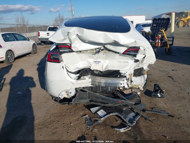 2023 TESLA MODEL Y 7SAYGDEE2PA031711 Photo 5