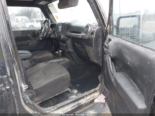 2017 JEEP WRANGLER UNLIMITED 1C4BJWDG8HL634313 Photo 4