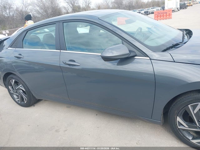 KMHLS4DG5SU019382 Hyundai Elantra Sel Convenience