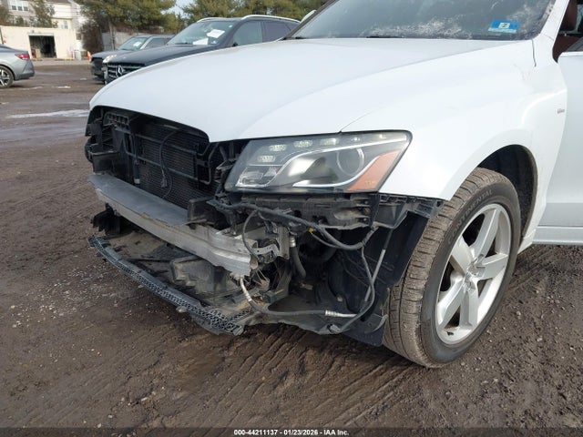2012 Audi Q5 3.2 Premium Plus მანქანა იყიდება აუქციონზე, vin: WA1DKAFP7CA068178, აუქციონის ნომერი: 44211137