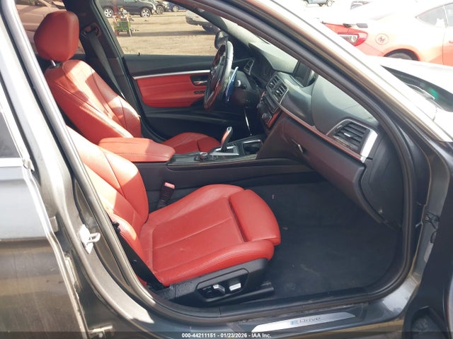 2017 BMW 330E WBA8E1C30HA159264 Photo 4