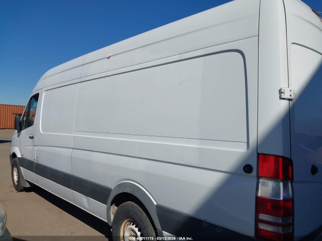 44211175 :رقم المزاد ، WD3PE8DB5FP122860 vin ، 2015 Mercedes-benz Sprinter 2500 High Roof مزاد بيع