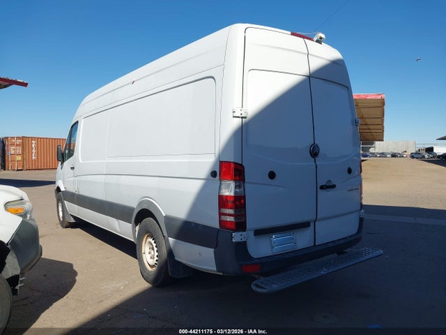 44211175 :رقم المزاد ، WD3PE8DB5FP122860 vin ، 2015 Mercedes-benz Sprinter 2500 High Roof مزاد بيع