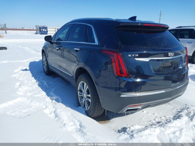 2021 CADILLAC XT5 1GYKNCRS5MZ225591 Photo 2
