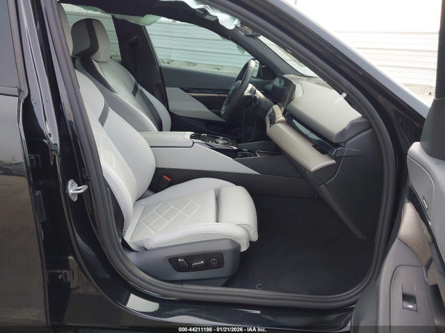 WBY33FK01SCU71711 BMW I5 Edrive40