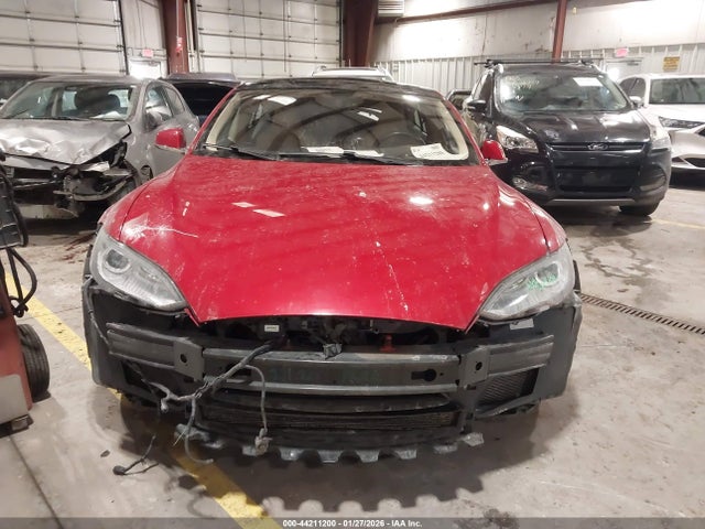 5YJSA1H17EFP53039 Tesla Model S P85