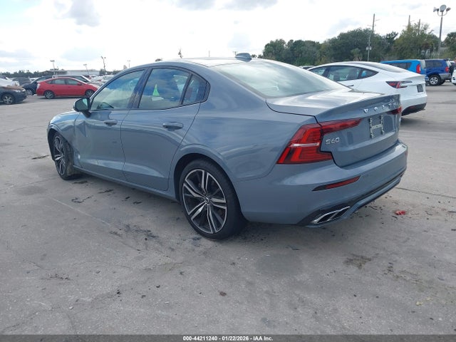 2022 VOLVO S60 7JRL12FM4NG165775 Photo 2