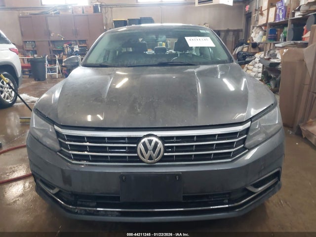1VWBS7A34GC014218 Volkswagen Passat 1.8t Se