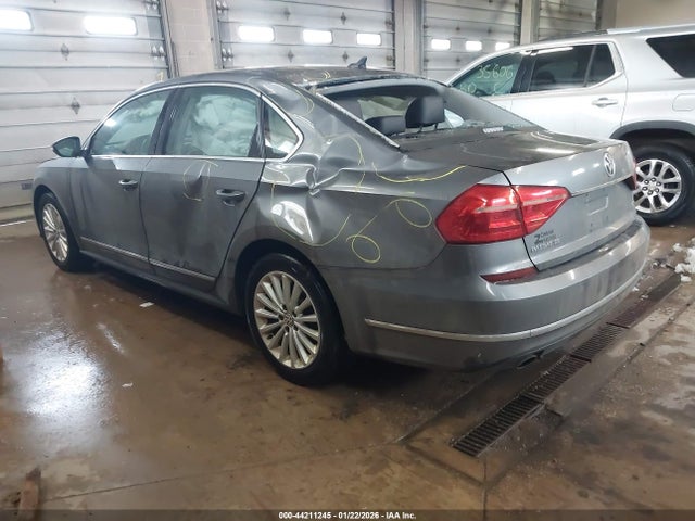 1VWBS7A34GC014218 Volkswagen Passat 1.8t Se