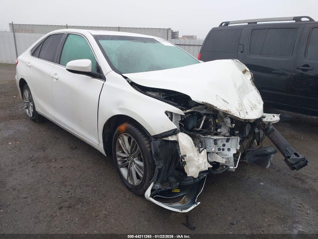 4T1BF1FK4HU334425 Toyota CAMRY SE