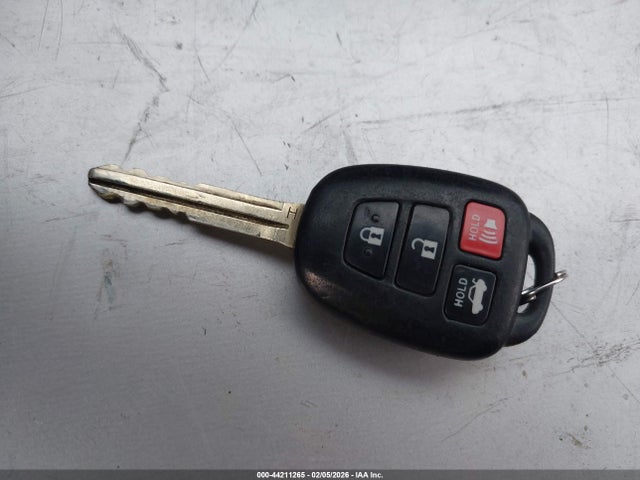 4T1BF1FK4HU334425 Toyota CAMRY SE