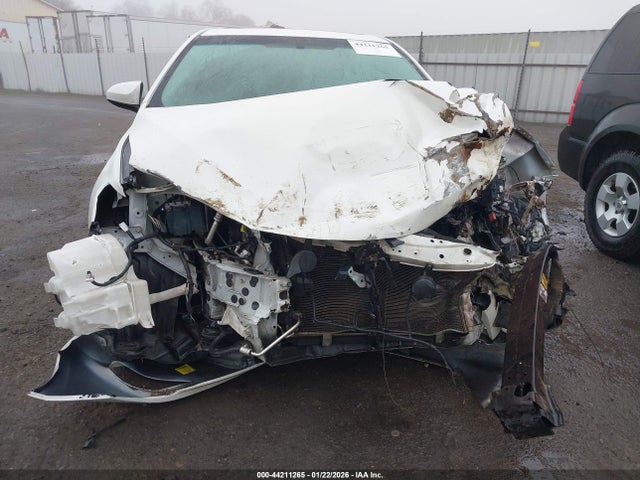 4T1BF1FK4HU334425 Toyota CAMRY SE