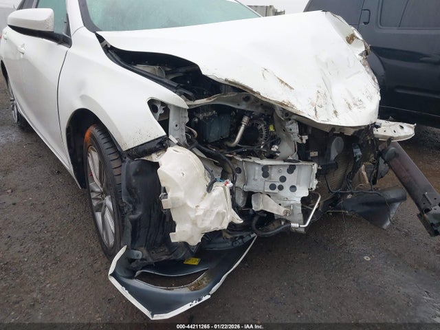 4T1BF1FK4HU334425 Toyota CAMRY SE