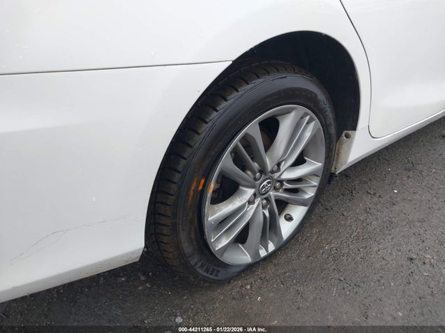 4T1BF1FK4HU334425 Toyota CAMRY SE