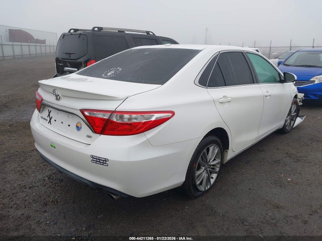 4T1BF1FK4HU334425 Toyota CAMRY SE