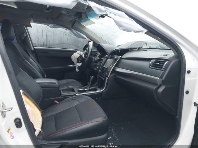 4T1BF1FK4HU334425 Toyota CAMRY SE