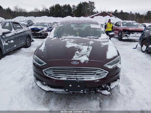 3FA6P0T98HR192673 Ford FUSION SE