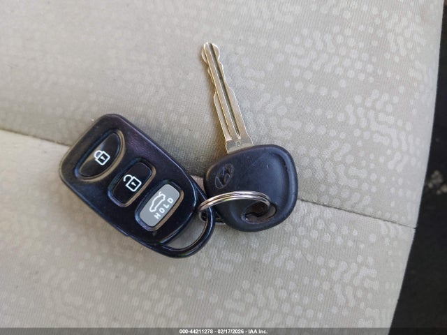 2010 HYUNDAI ELANTRA KMHDU4AD7AU936475 Photo 10