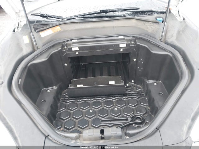 2014 TESLA MODEL S 5YJSA1H19EFP32693 Photo 9