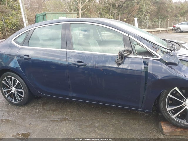 44211360 :رقم المزاد ، 1G4PW5SK2G4140185 vin ، 2016 Buick Verano Sport Touring Group مزاد بيع
