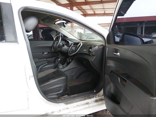 1G1JE5SB1H4145451 Chevrolet Sonic Premier Manual