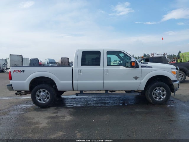 1FT8W3BT4GEA82709 Ford F-350 Lariat