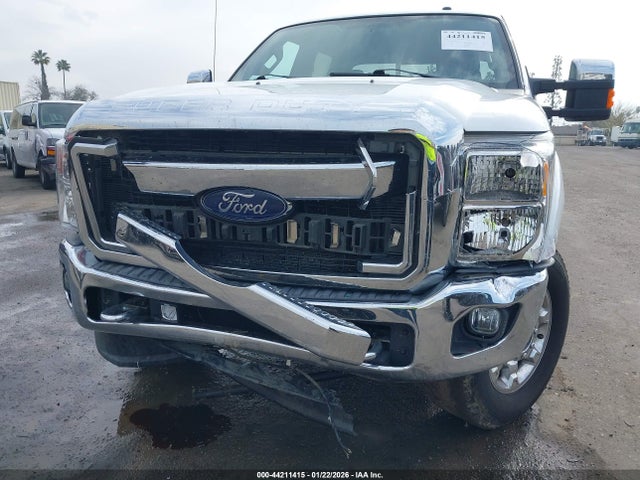 1FT8W3BT4GEA82709 Ford F-350 Lariat
