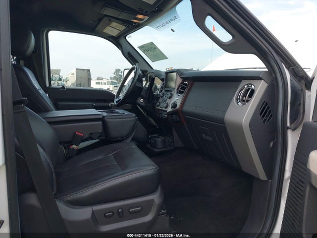 1FT8W3BT4GEA82709 Ford F-350 Lariat