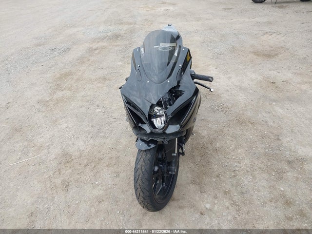 Suzuki GSX-R1000 2023 JS1DM11F9P7100124 Image 5