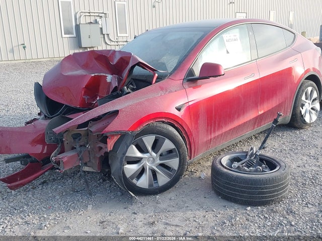 2024 TESLA MODEL Y 7SAYGDEE1RA288751 Photo 1