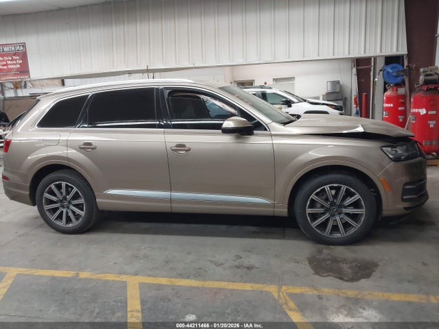 WA1VAAF72JD002818 Audi Q7 3.0t Premium
