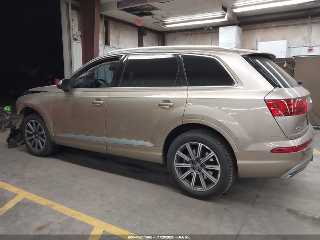WA1VAAF72JD002818 Audi Q7 3.0t Premium