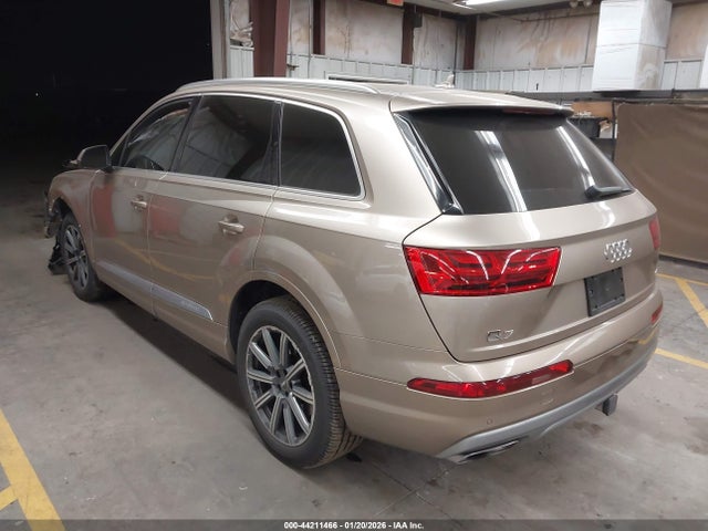 2018 AUDI Q7 WA1VAAF72JD002818 Photo 2