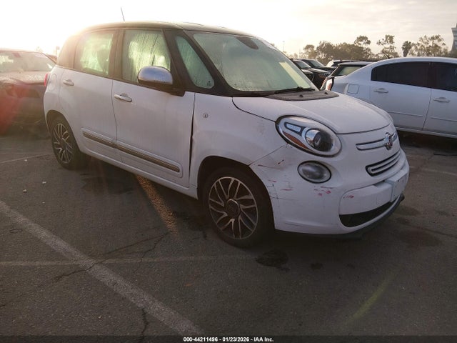 2014 FIAT 500L ZFBCFACHXEZ029059 Photo 0