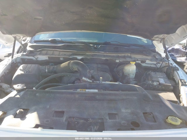 44211560 :رقم المزاد ، 1C6RR7MT9FS647821 vin ، 2015 Ram 1500 Sport مزاد بيع