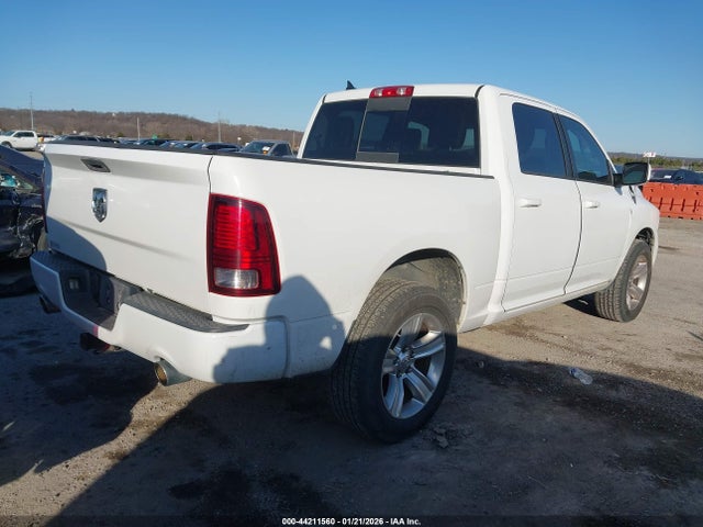 44211560 :رقم المزاد ، 1C6RR7MT9FS647821 vin ، 2015 Ram 1500 Sport مزاد بيع