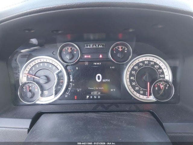 44211560 :رقم المزاد ، 1C6RR7MT9FS647821 vin ، 2015 Ram 1500 Sport مزاد بيع