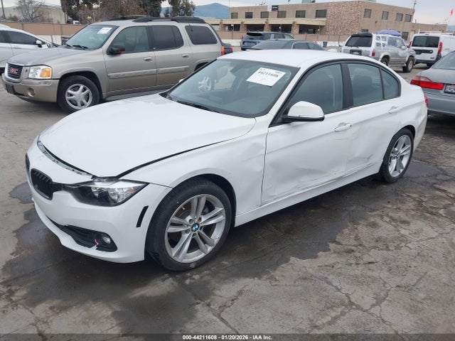 2018 BMW 320I WBA8E1G54JNU88950 Photo 1