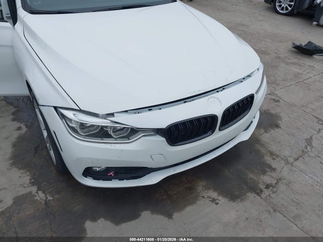 2018 BMW 320I WBA8E1G54JNU88950 Photo 5