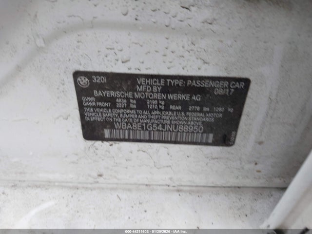 2018 BMW 320I WBA8E1G54JNU88950 Photo 8