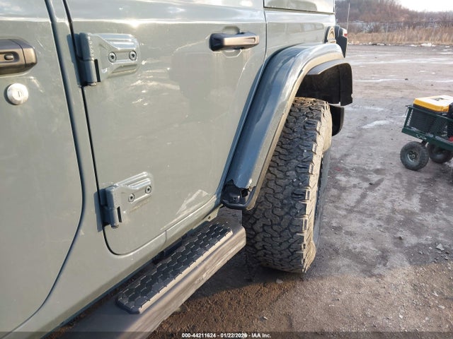 1C4RJXFG0RW361742 Jeep Wrangler 4-door Recon 4x4