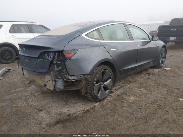 2018 TESLA MODEL 3 5YJ3E1EA6JF051804 Photo 3